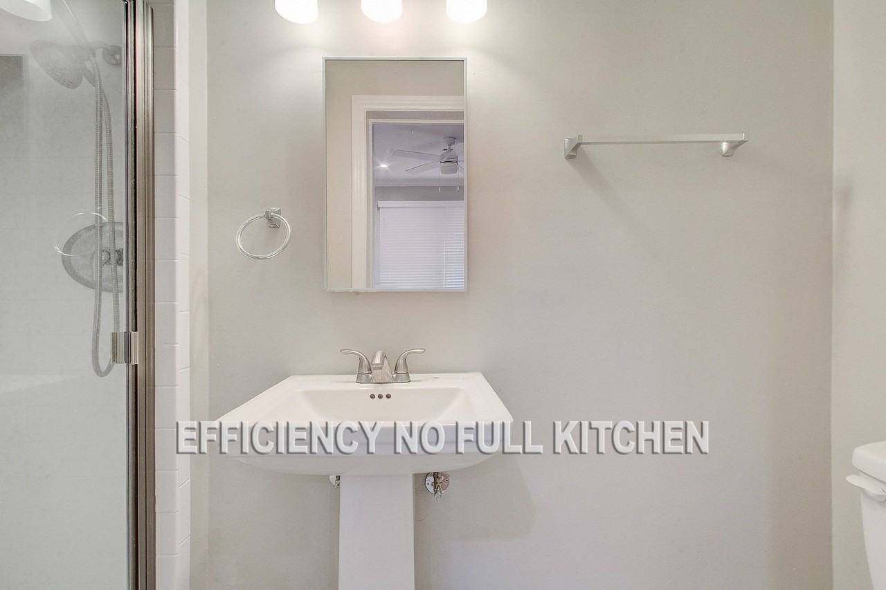 Cochran Apartments - Photo 5 of 19