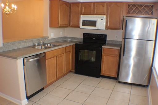 16655 Brigadoon Dr - Photo 2 of 12