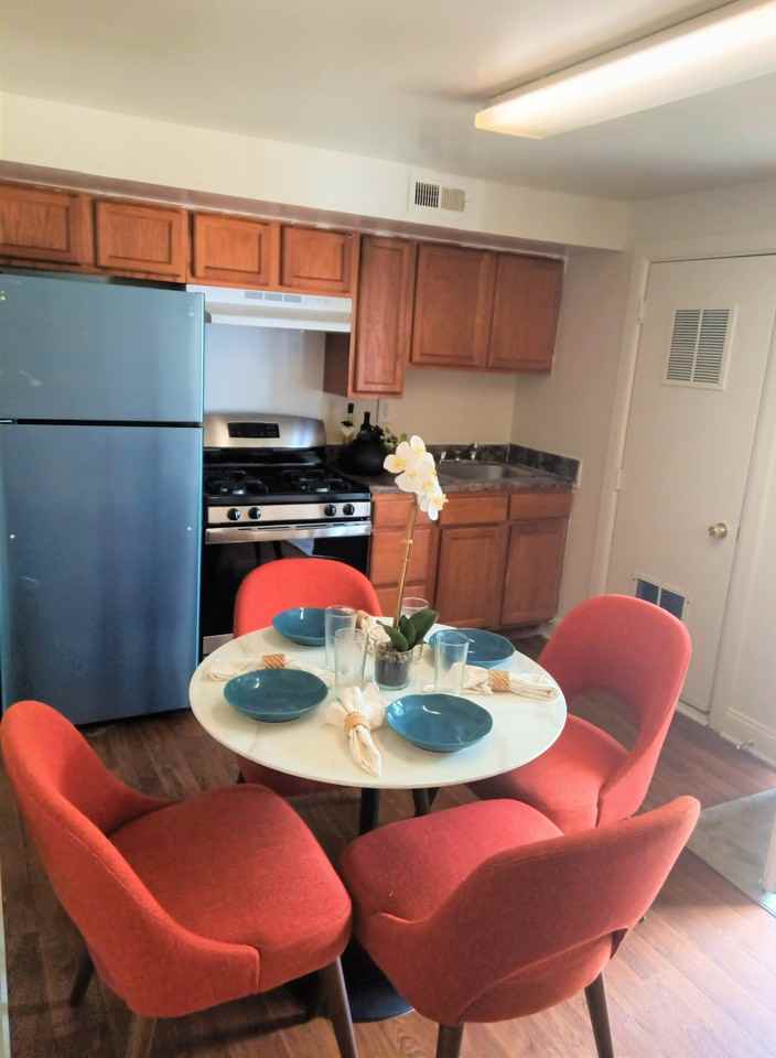 Day Village Townhomes - Photo 6 of 13