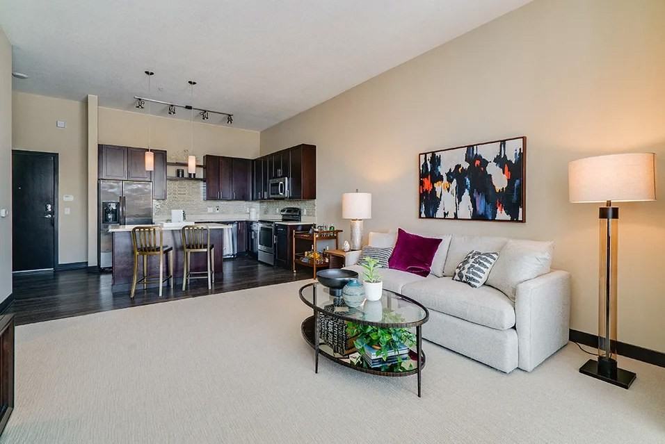 One Southdale Place - Photo 4 of 42