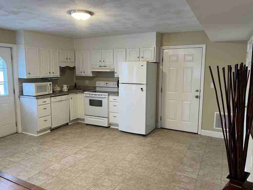 36 Beacham Ave ##1 - Photo 2 of 9