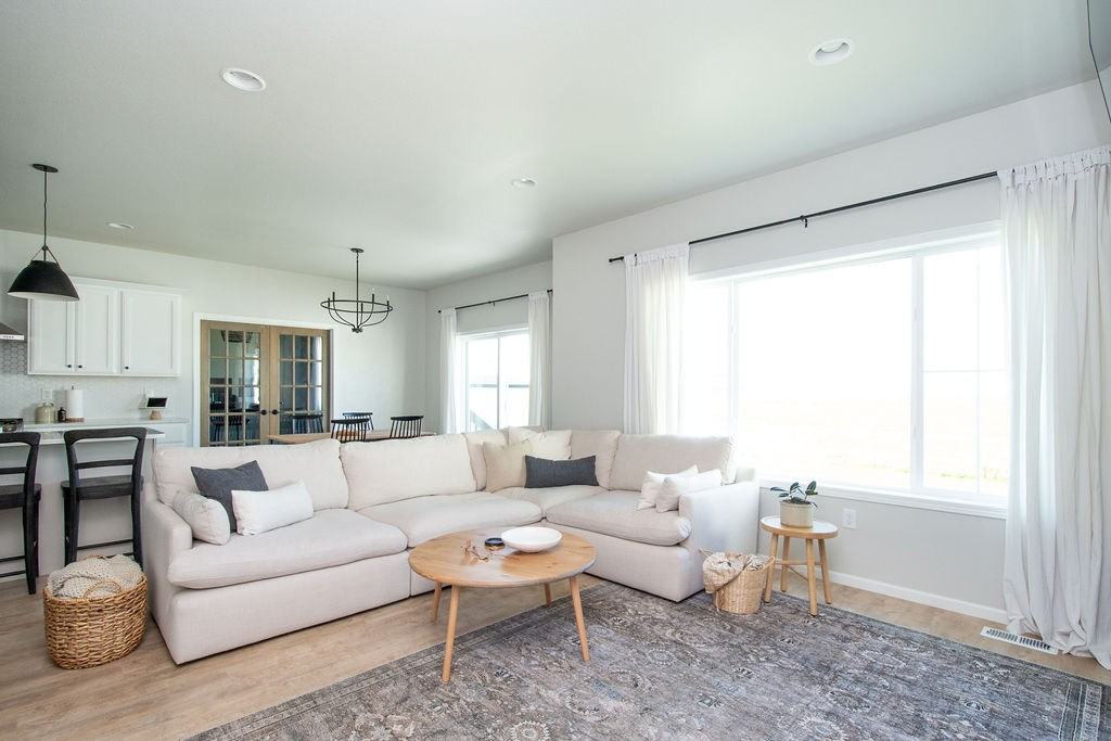 1170 Albert Ct W #1 - Photo 5 of 31