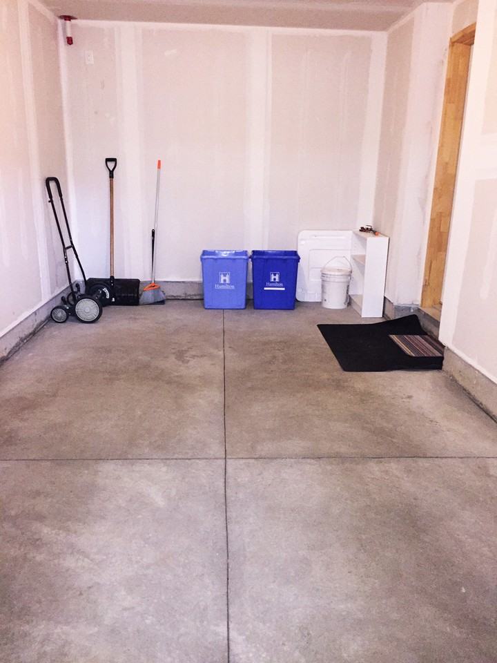 201 Westbank Trail - Photo 3 of 20