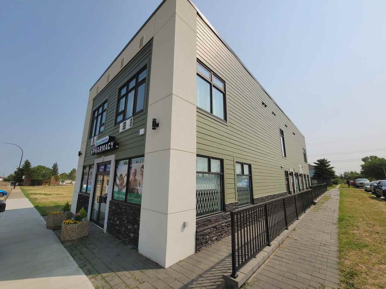 4834 49 St - Photo 2 of 16