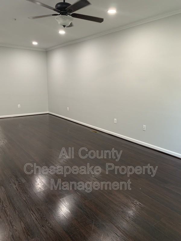 303 Rustic Ct - Photo 2 of 17