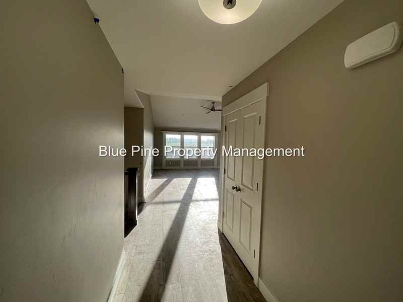 4279 E Blackstone Dr - Photo 3 of 31