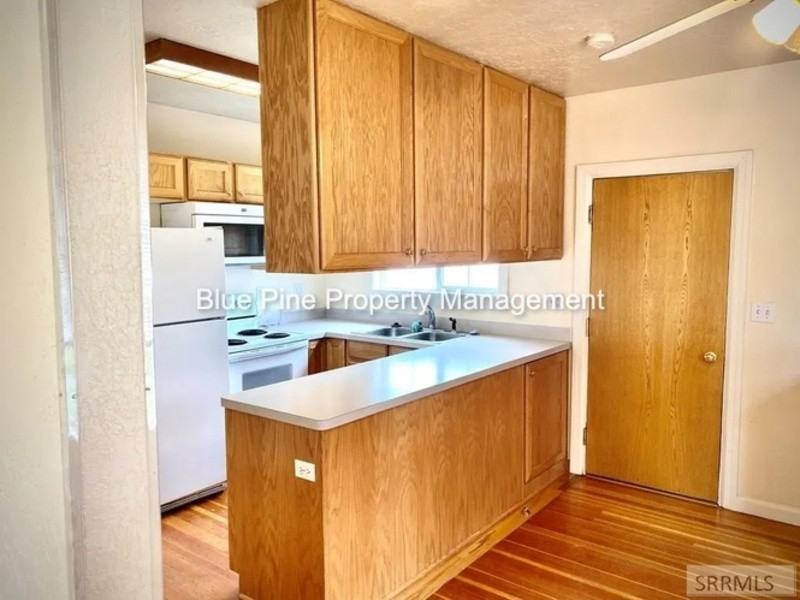 309 S Milton Ave - Photo 3 of 15