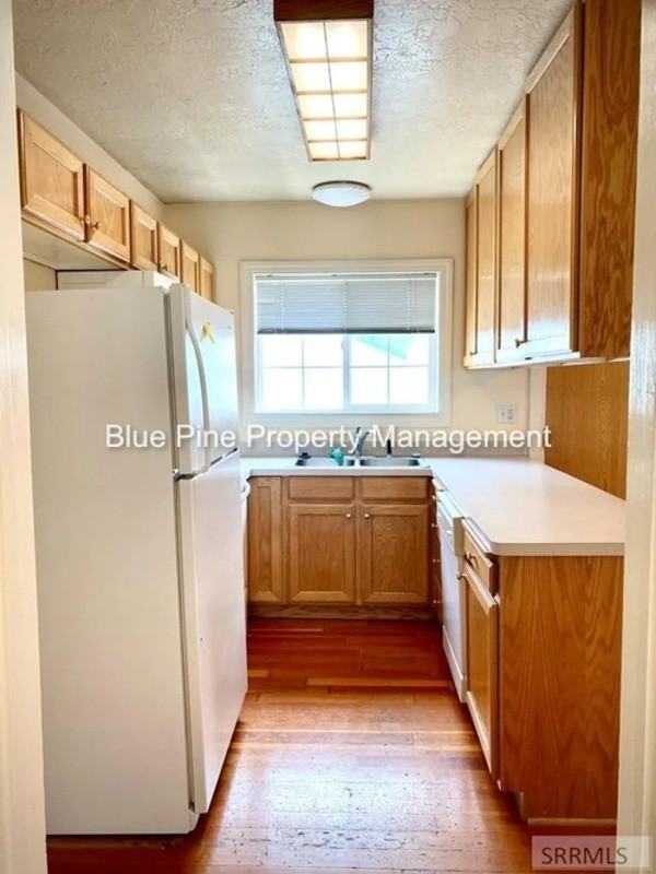 309 S Milton Ave - Photo 4 of 15