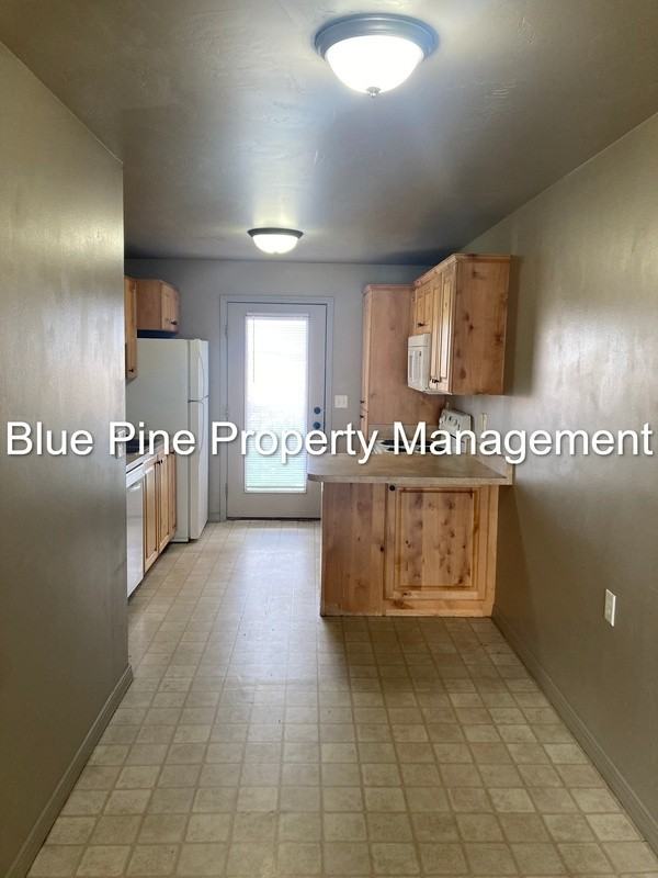 2866 Hunters Loop #702 - Photo 4 of 11