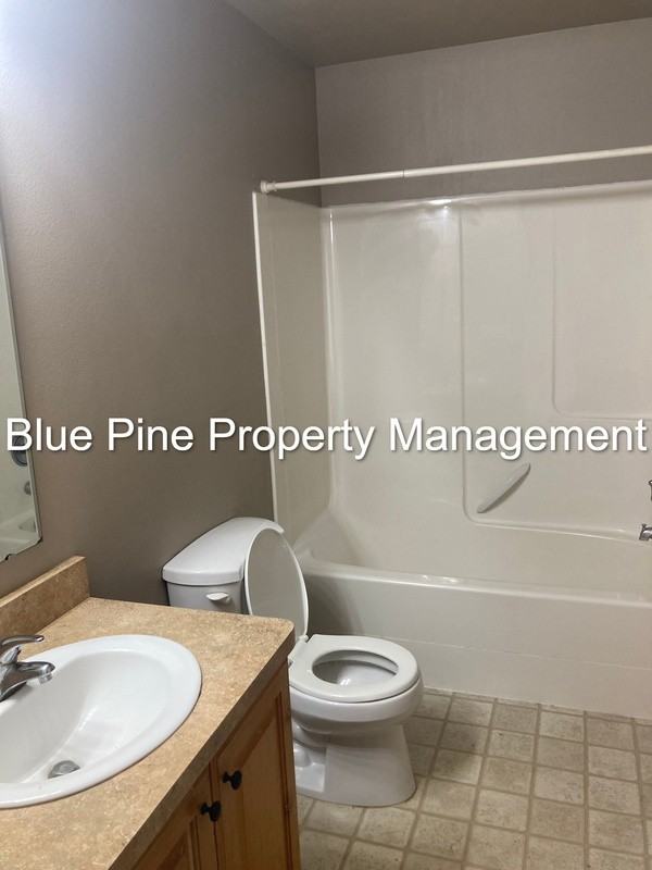 2866 Hunters Loop #702 - Photo 7 of 11