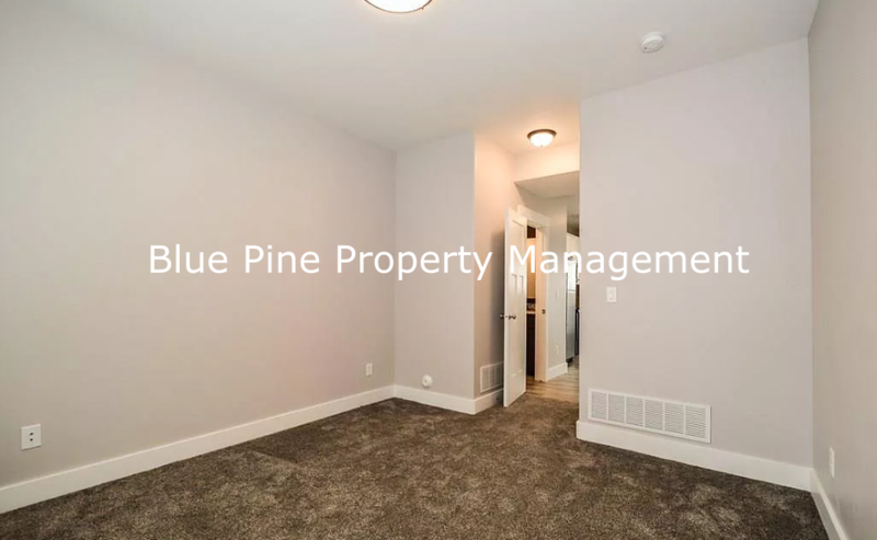 710 S Saturn Ave #C - Photo 4 of 11