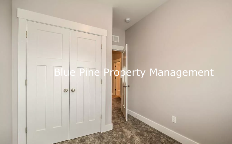 710 S Saturn Ave #C - Photo 7 of 11
