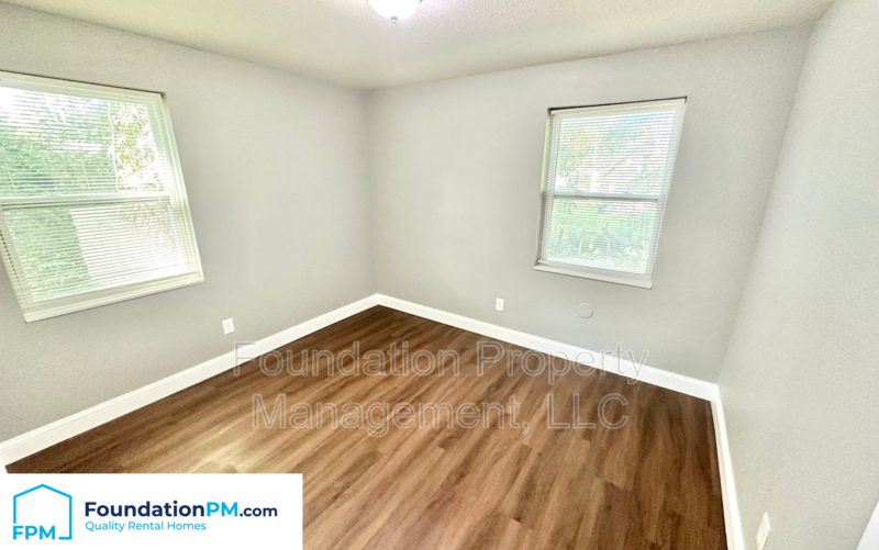 1165 Krayer Street1 - Photo 6 of 10