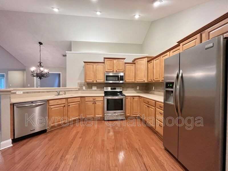 3511 Kettering Ct - Photo 3 of 19