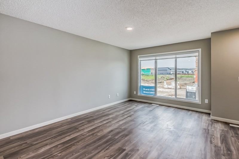 15675 18 Ave Sw - Photo 7 of 29