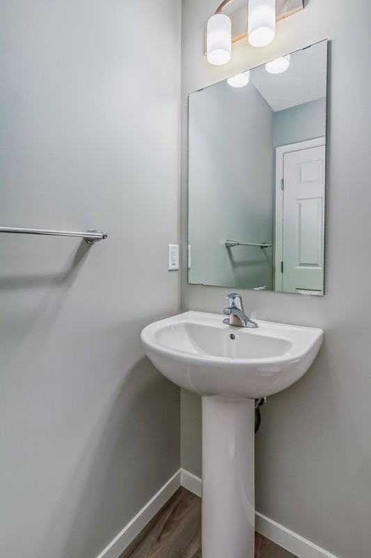 15675 18 Ave Sw - Photo 5 of 29