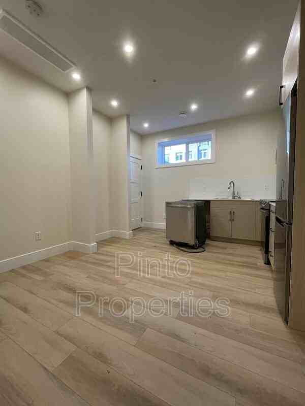 8717 110 St Nw #BS - Photo 2 of 13