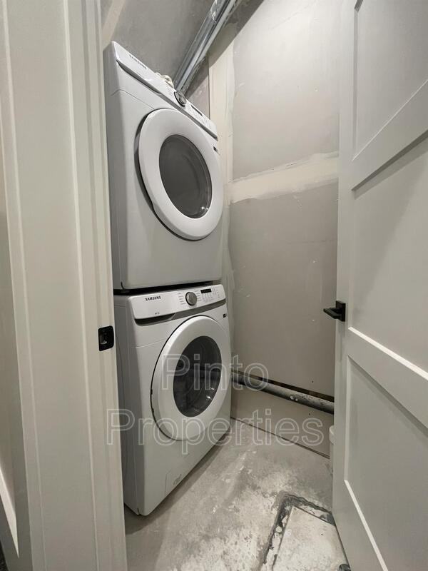 8717 110 St Nw #BS - Photo 7 of 13