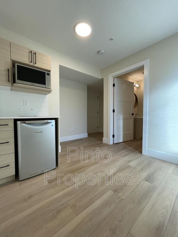 8717 110 St Nw #2B - Photo 3 of 12