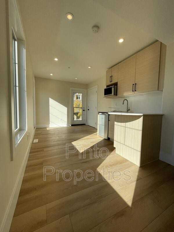 8715 110 St Nw #3A - Photo 6 of 12