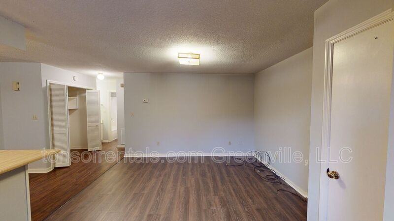 14 Melissa Ct - Photo 2 of 10