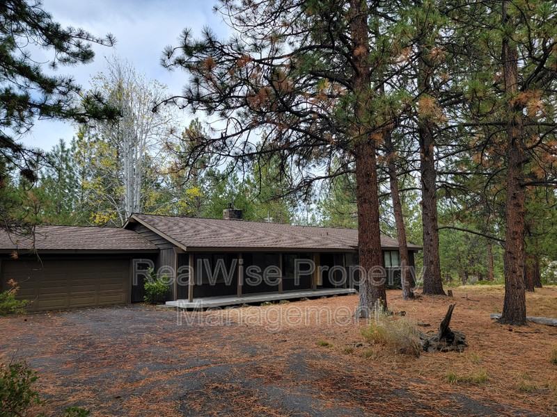 60205 Ridgeview Dr E