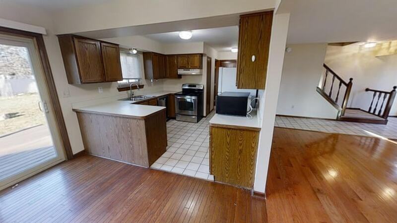 2872 Elmwood Ave - Photo 4 of 13