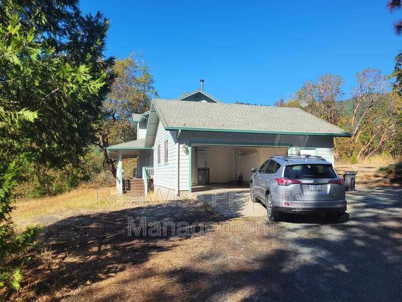 6710 Tunnel Loop Rd - Photo 2 of 21