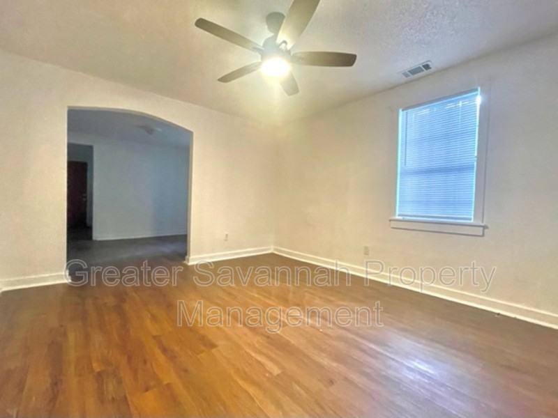 1312 Love St - Photo 3 of 18