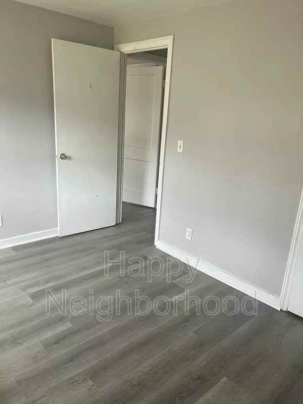 153 N Ridgeland Rd - Photo 4 of 23