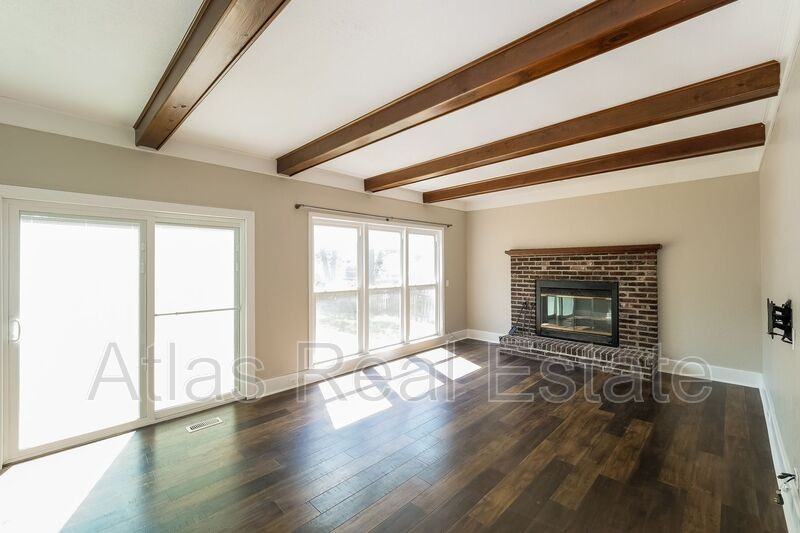 14415 W 92nd Ter - Photo 2 of 27
