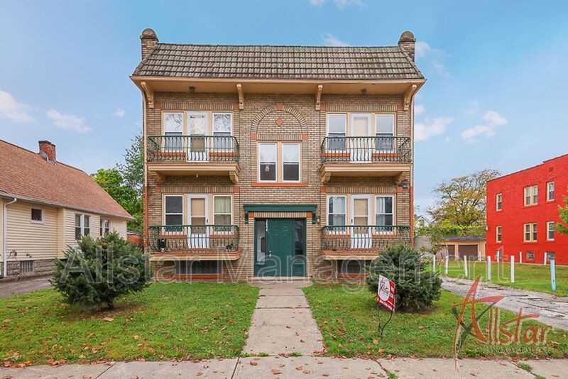 3646 East Blvd 3, Cleveland, OH 44106 2 Bedroom Apartment for 645