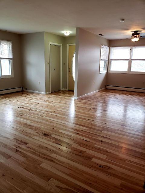 623 Avenue E - Photo 2 of 7