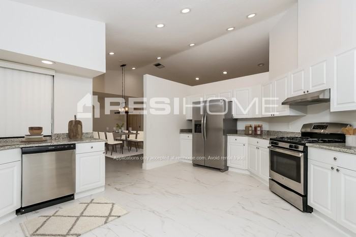 4109 Alpinia Ct S - Photo 3 of 19