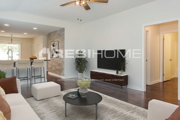 231 Sedgewick Dr - Photo 3 of 17