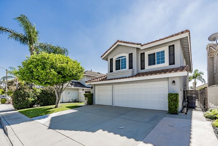 11377 Verona Dr - Photo 3 of 36