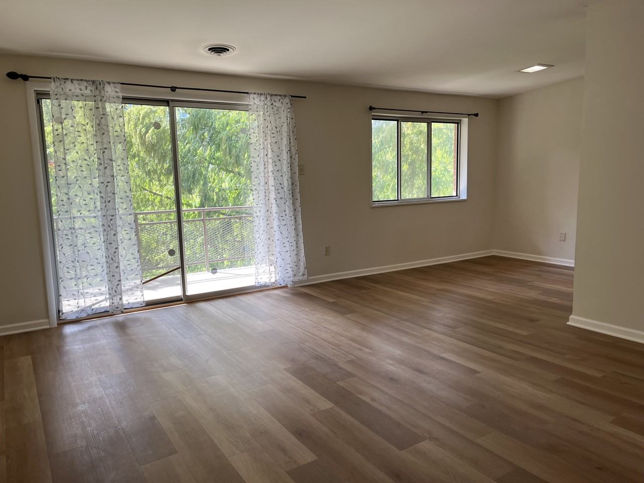 10300 Rockville Pike #402 - Photo 2 of 12