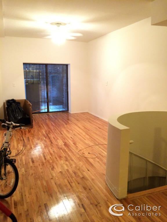 E 25th St #CAC