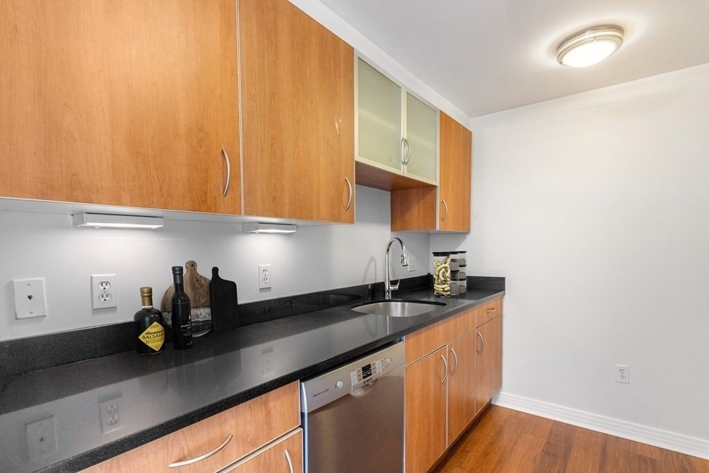 19061918 Dorchester Ave #506 - Photo 2 of 11