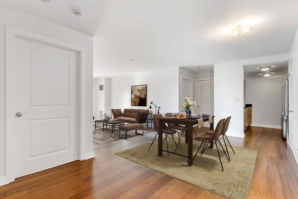 19061918 Dorchester Ave #506 - Photo 3 of 11