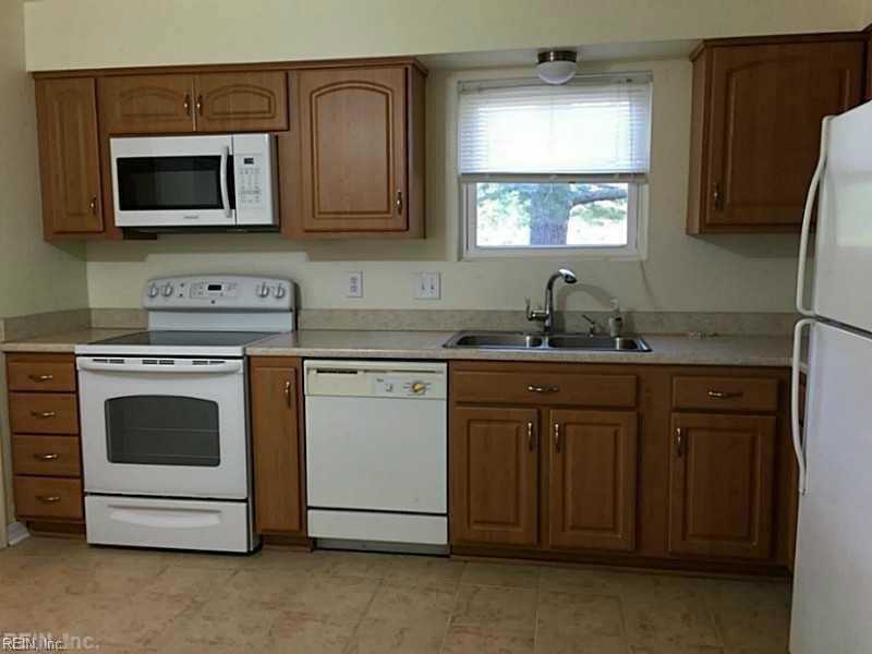 800 Saint Denis Ct #1 - Photo 4 of 30