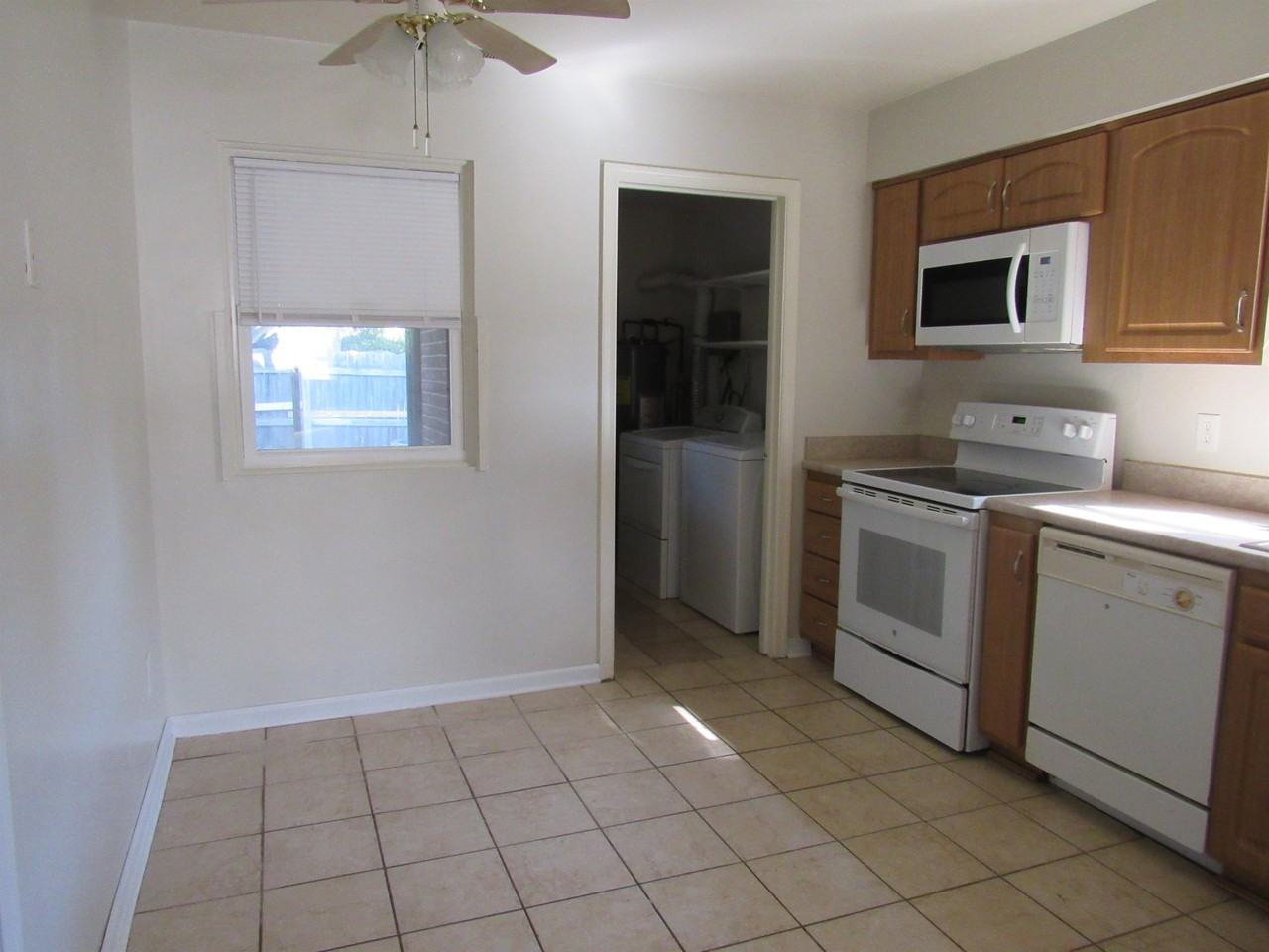 800 Saint Denis Ct #1 - Photo 6 of 30