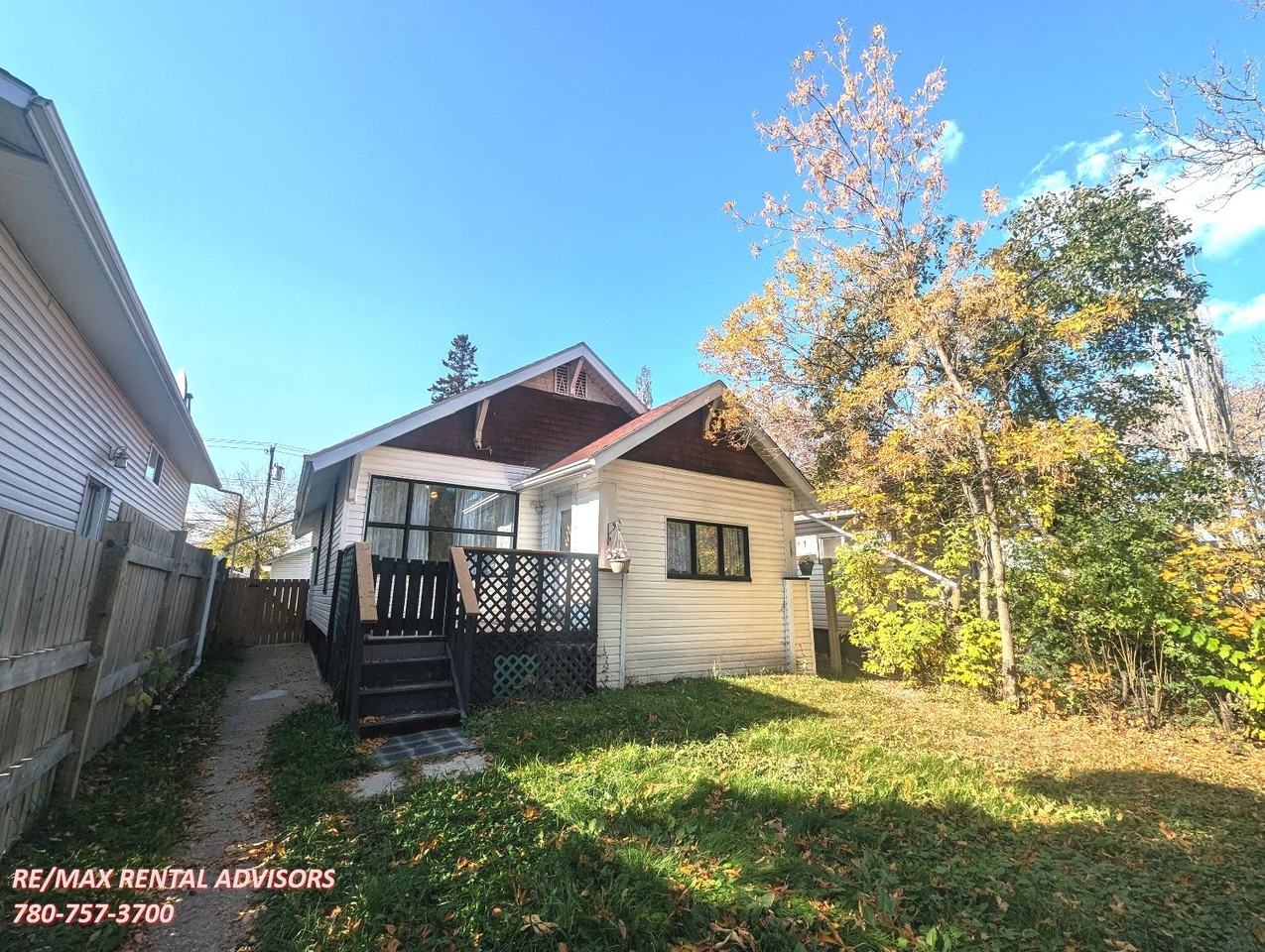 11538 97 St Nw, Edmonton, AB T5G 1X8 2 Bedroom House for 1,500/month