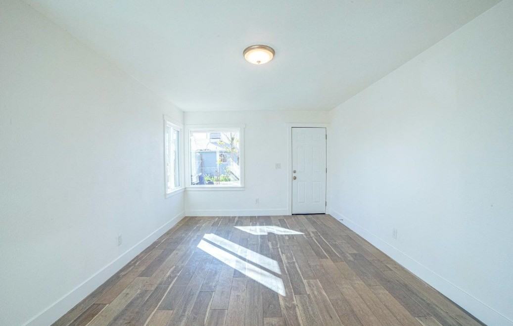5878 Riverside Dr #A - Photo 3 of 9