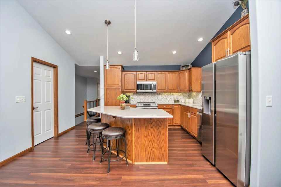 3539 Woodbury Ct S #1 - Photo 3 of 40