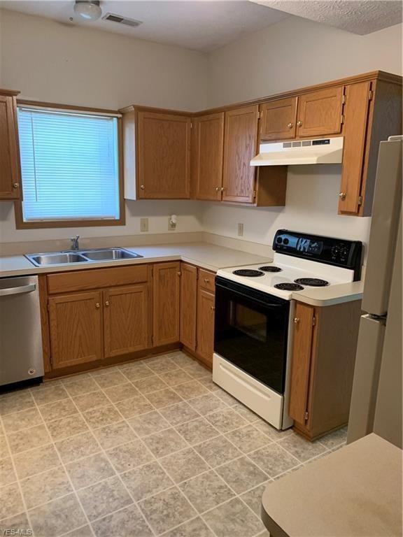 1232 Field St Nw #1232 - Photo 5 of 13