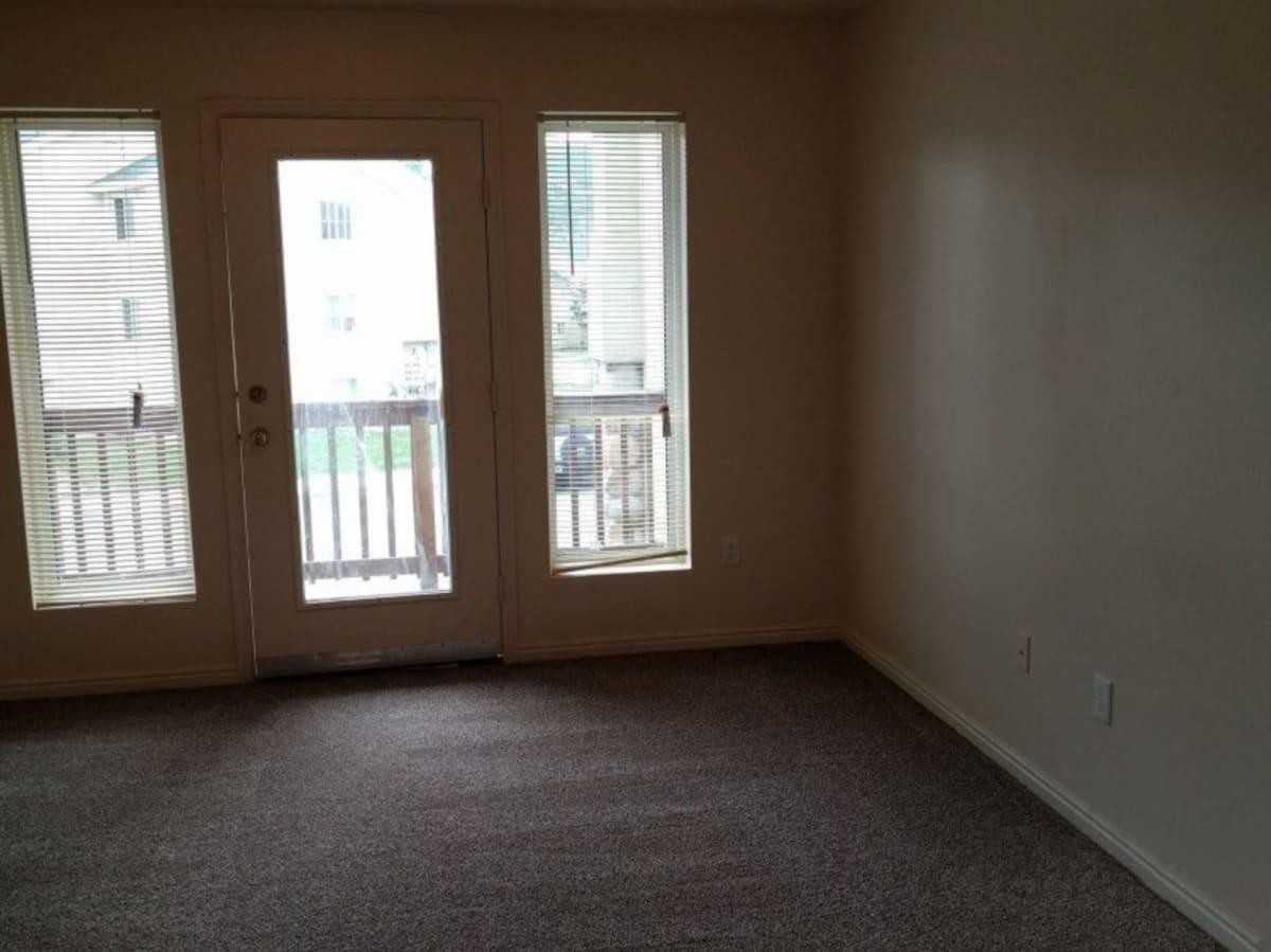 1847 Kearns Blvd - Photo 4 of 7