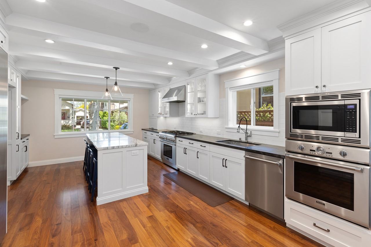 129 Stanley Road - Photo 3 of 27