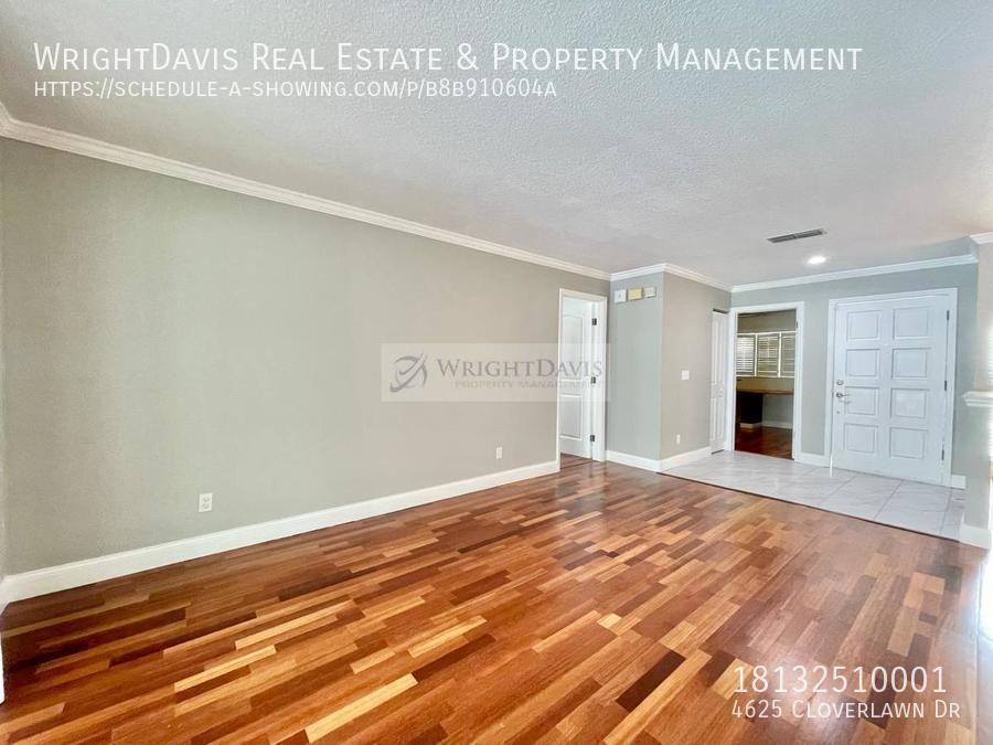 4625 Cloverlawn Dr - Photo 3 of 42