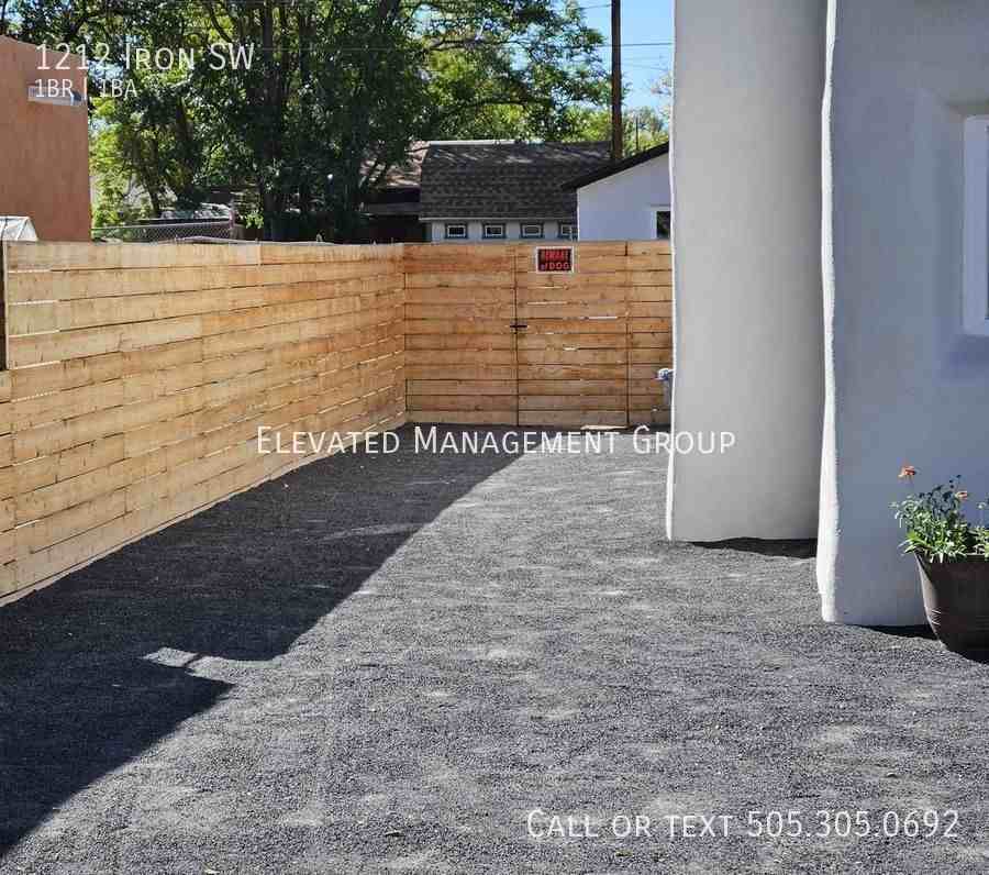 1212 Iron Ave Sw - Photo 2 of 16